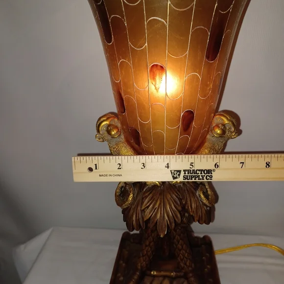 Vintage Intricate Lamp. Monkeys On Palm Tree Ratan Resin Base Mosaic Amber Shade - Picture 13 of 16